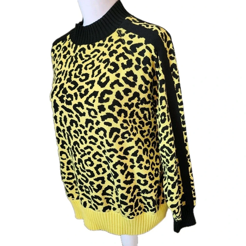 Central Park West Sweater Womens Medium Neon Yellow Leopard Ribbed Crewneck Cozy